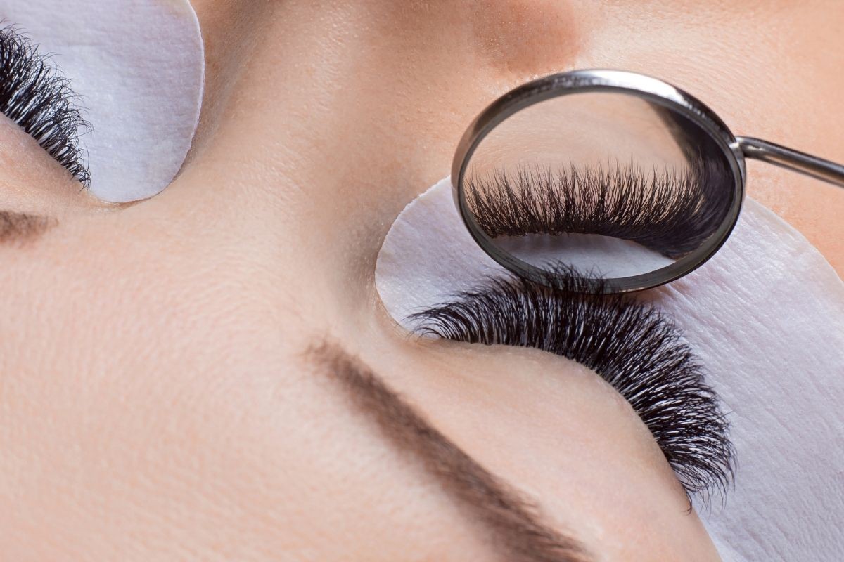 vimilashes-Your Ultimate Guide to False Eyelashes: Tips, Tricks, and Trends